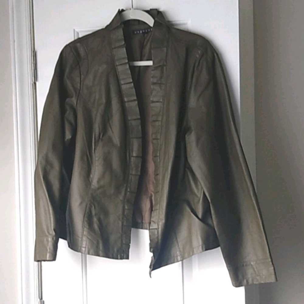 Olive vegan leather 18/20